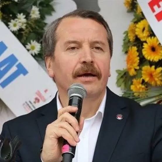 15  işçi kadar maaş alıp 
1 memur kadar konuşuyorsun .

Elinden sazın eksik  !