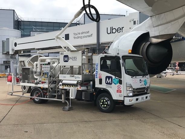 AirportSupplier's tweet photo. Fluid Transfer's First Two Fully Electric Meteor MKII Hydrant Dispensers Go into Service at Gatwick Airport 
https://t.co/gBMUlQhwCD @FluidTransferUK @Gatwick_Airport #MenziesAviation #FuelProof #Magtec #ElectricVehicles #Aviation #HydrantDispensers #MeteorMKII https://t.co/4kS9iyAarw