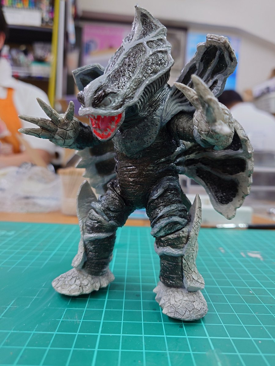 ウルトラマン ティガ 怪獣 ミニフィギュア　手を広げたVer.　マキーナ ウルトラマン ティガ 怪獣 ミニフィギュア 手を広げたVer