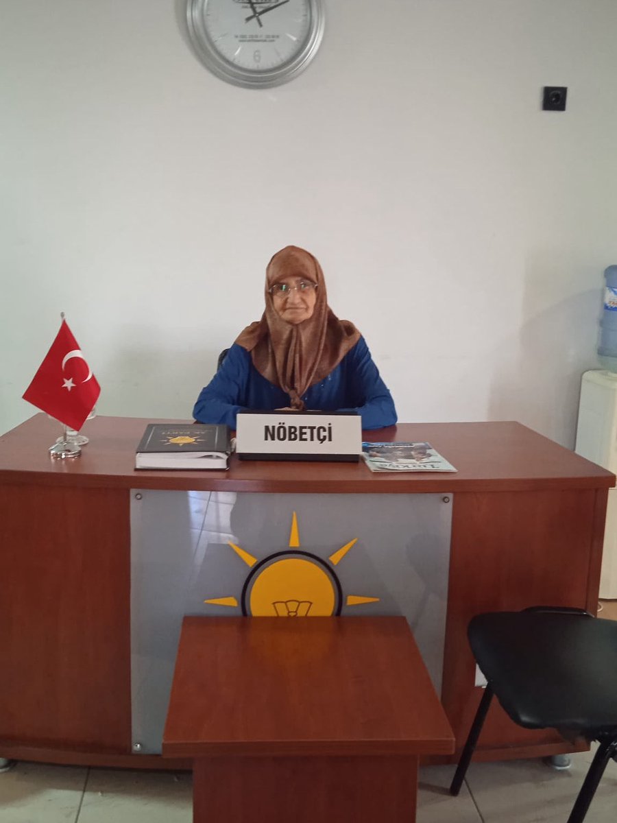 İlçe Kadın Kolları Başkanlığında Bugünkü Nöbetçimiz Yönetim Kurulu Üyemiz Remziye Avcıoğlu’dur.Soru,Görüş ve Önerileriniz İçin Sizleri İlçe Başkanlığımıza Bekliyoruz <a href="/omerrcelik/">Ömer Çelik</a> <a href="/tugbaisikercan/">Tuğba IŞIK ERCAN</a> <a href="/KaramikSunay/">Sunay Karamık</a> <a href="/abdullahdogru01/">Abdullah Doğru</a> <a href="/farukaytek/">Faruk Aytek</a> <a href="/Tamer_Dagli/">Tamer Dağlı 🇹🇷</a> <a href="/Hacer_Soylemez1/">Hacer Söylemez</a> <a href="/akincemal/">Cemal AKIN</a>