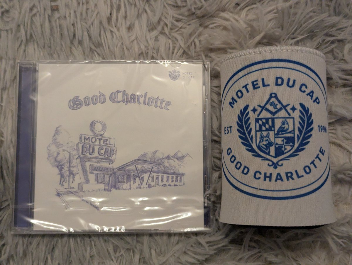 SporkQueen's tweet photo. Finally arrived 💕 @GoodCharlotte #GoodCharlotte https://t.co/ZGoFE8JWUC