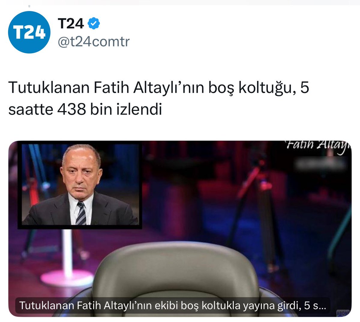 Davut yıldızlı koltuğun hikayesi

Fatih Altaylı’nın son çabası o koltuktaki Davut yıldızını gizlemek oldu. İşin farkında olan medya buzlama yaparak İsrail-MOSSAD sponsorluğunu karartmak istedi (Fotoğraflara dikkatli bakınız). Siyasetçinin aradığı zaten boş koltuk. Sanat sepet