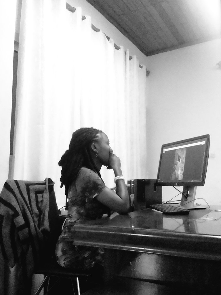 Bmorine21's tweet photo. A pic of you at work https://t.co/1VTLJjiMpY