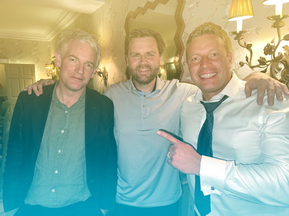 eyespymp's tweet photo. @danny__kruger with the very online bros. https://t.co/LMdHIxIBrW