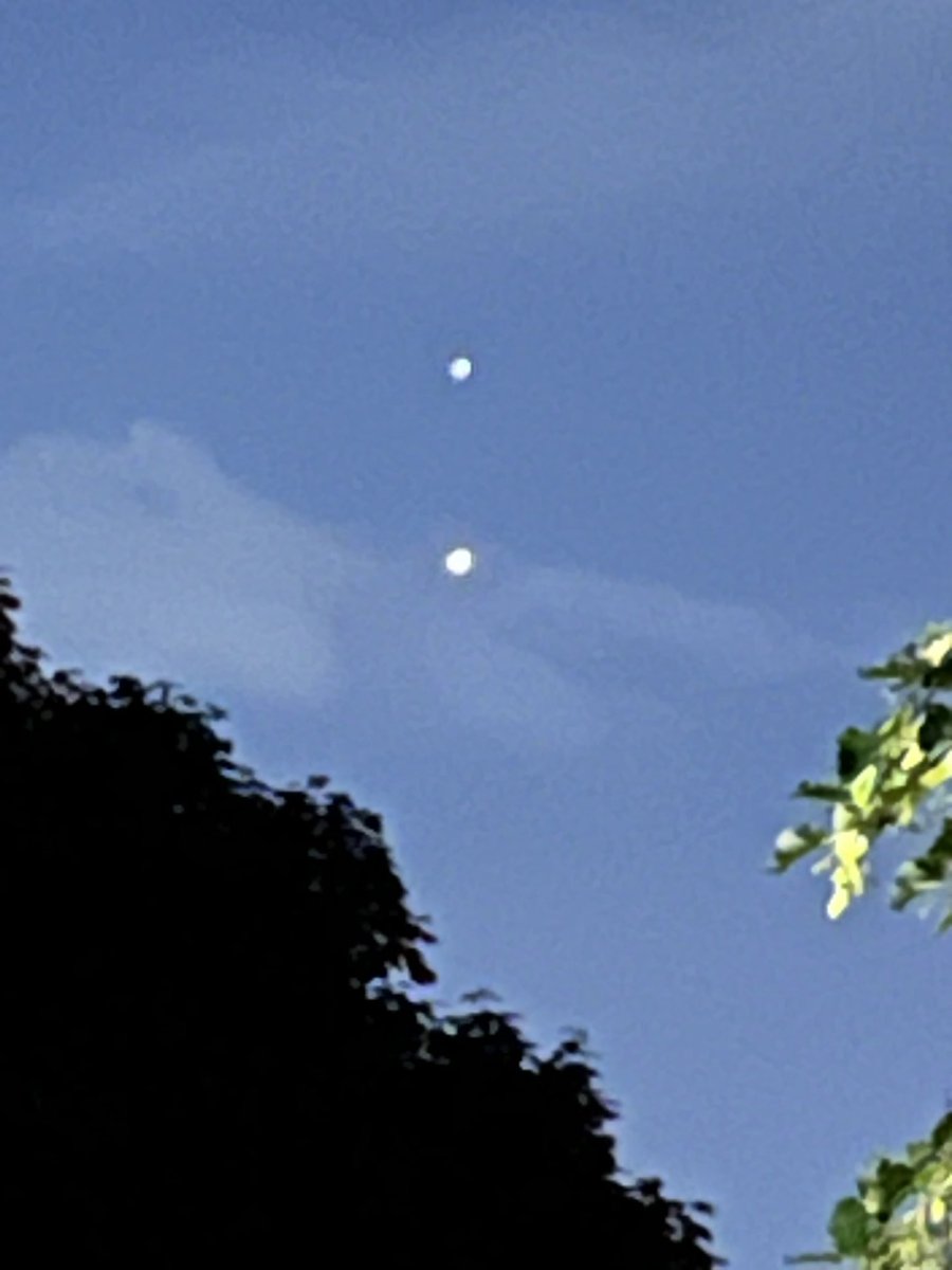 jelyot's tweet photo. Only saw a couple of #persieds overnight, but the Venus/Jupiter conjunction made it all worthwhile! https://t.co/qixfjbnrWa