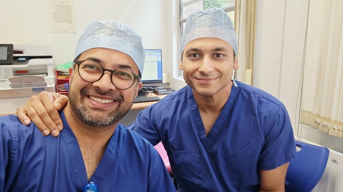 CPUKI_Urology's tweet photo. Great mentorship visit by Mr. Maitrey Darrad (@UHB) to Royal Shrewsbury Hospital. Collaborated with Ali Syed Ehsanulla to introduce mini PCNL, boosting stone surgery outcomes. Using #Coloplast #TFL tech, the team achieved a swift, efficient procedure with excellent recovery. https://t.co/ZhqIRRqsVw