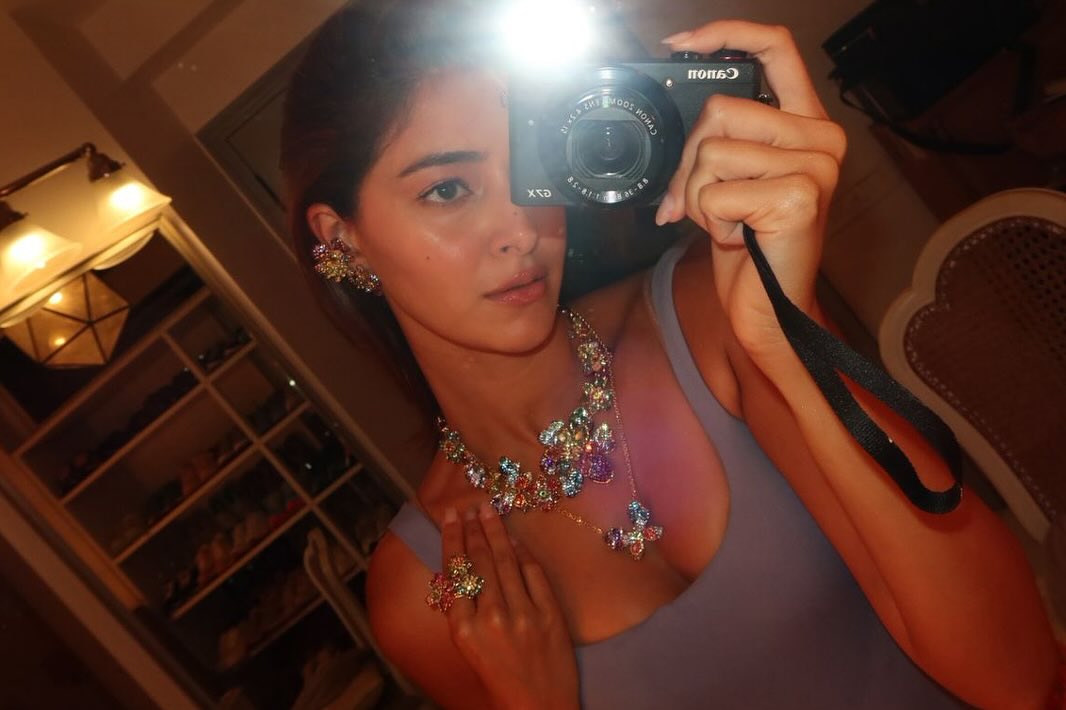 Ananya Panday selfie, Ananya Panday latest photo, Ananya Panday bold look, Bollywood viral photo, trending Bollywood selfie, Ananya Panday Instagram, Bollywood celebrity selfies, Ananya Panday news, viral Bollywood moments, Ananya Panday 2025
