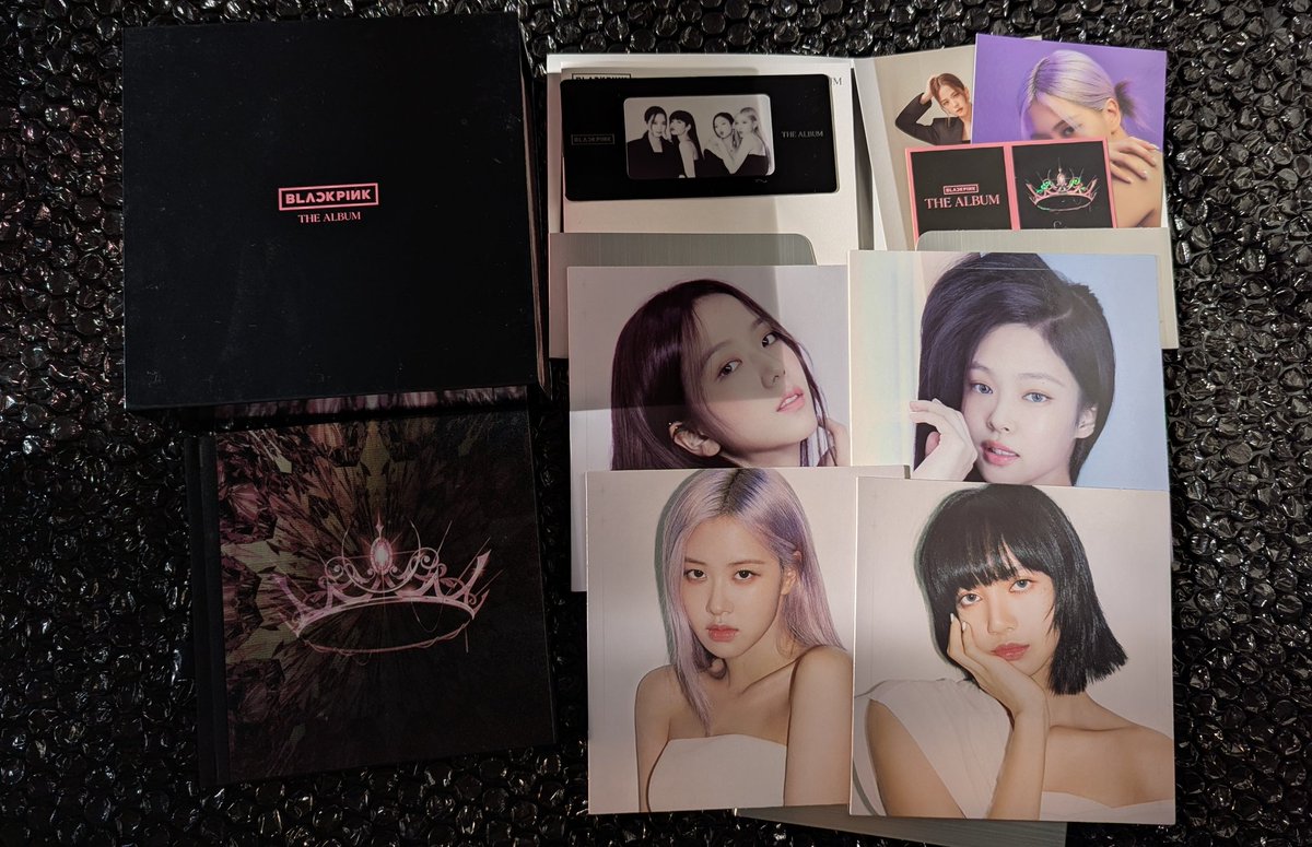 randomtots5089's tweet photo. wts lfb ph

Blackpink The Album Unsealed- 600 SET (no pcs)
-PLEASE DO NOT BUY IF SENSITIVE
7/10 condi ng ob but goods pa mismong inclusion

jennie jisoo lisa rosé solo album  v1 v2 v2 v4 https://t.co/O1EM3AXCsW