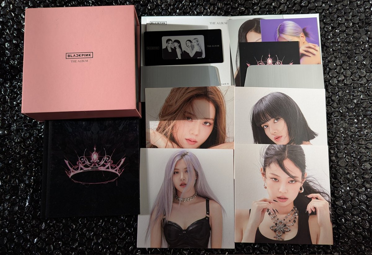 randomtots5089's tweet photo. wts lfb ph

Blackpink The Album Unsealed- 600 SET (no pcs)
-PLEASE DO NOT BUY IF SENSITIVE
7/10 condi ng ob but goods pa mismong inclusion

jennie jisoo lisa rosé solo album  v1 v2 v2 v4 https://t.co/O1EM3AXCsW