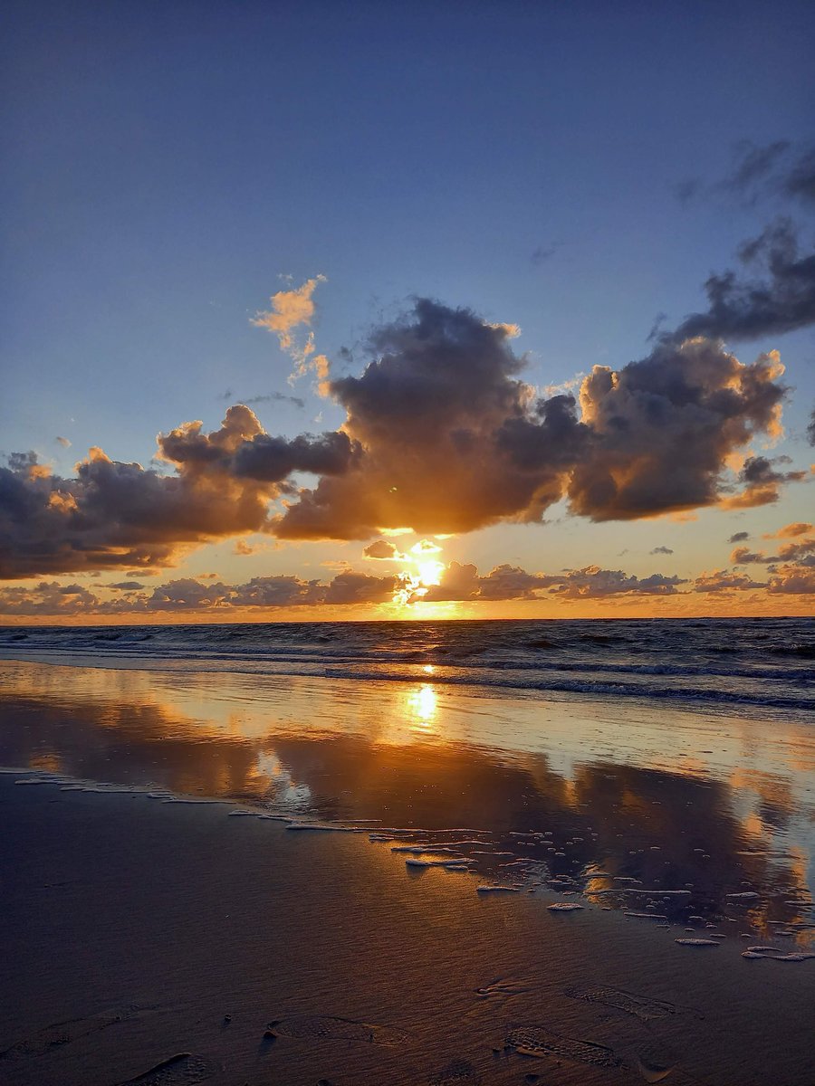 wbos54's tweet image. Op #dag13 #beau_gustus een
bijdrage uit mijn #hart
 voor @dthta57
De zon komt iedere dag op 🙏
#sterkte ❣️