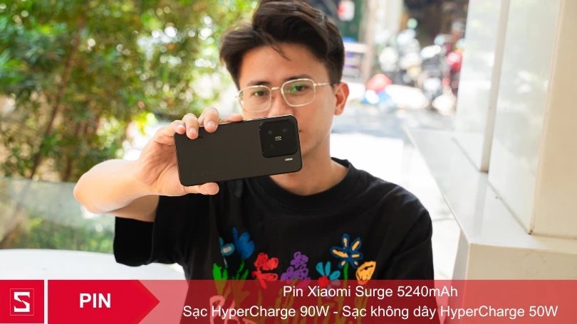 CellphoneSvn's tweet photo. Xiaomi 15 “Pin trâu – Sạc nhanh thần tốc”
🔋 Viên pin 5240 mAh đủ sức đồng hành cả ngày dài. Kèm sạc nhanh 90W.
📅 Dù là ngày làm việc bận rộn hay chuyến du lịch cuối tuần, Mi 15 sẽ không để bạn “tụt mood” vì hết pin 😍.
https://t.co/MRqkISaihe
#Xiaomi15 https://t.co/FyOHDPyISl