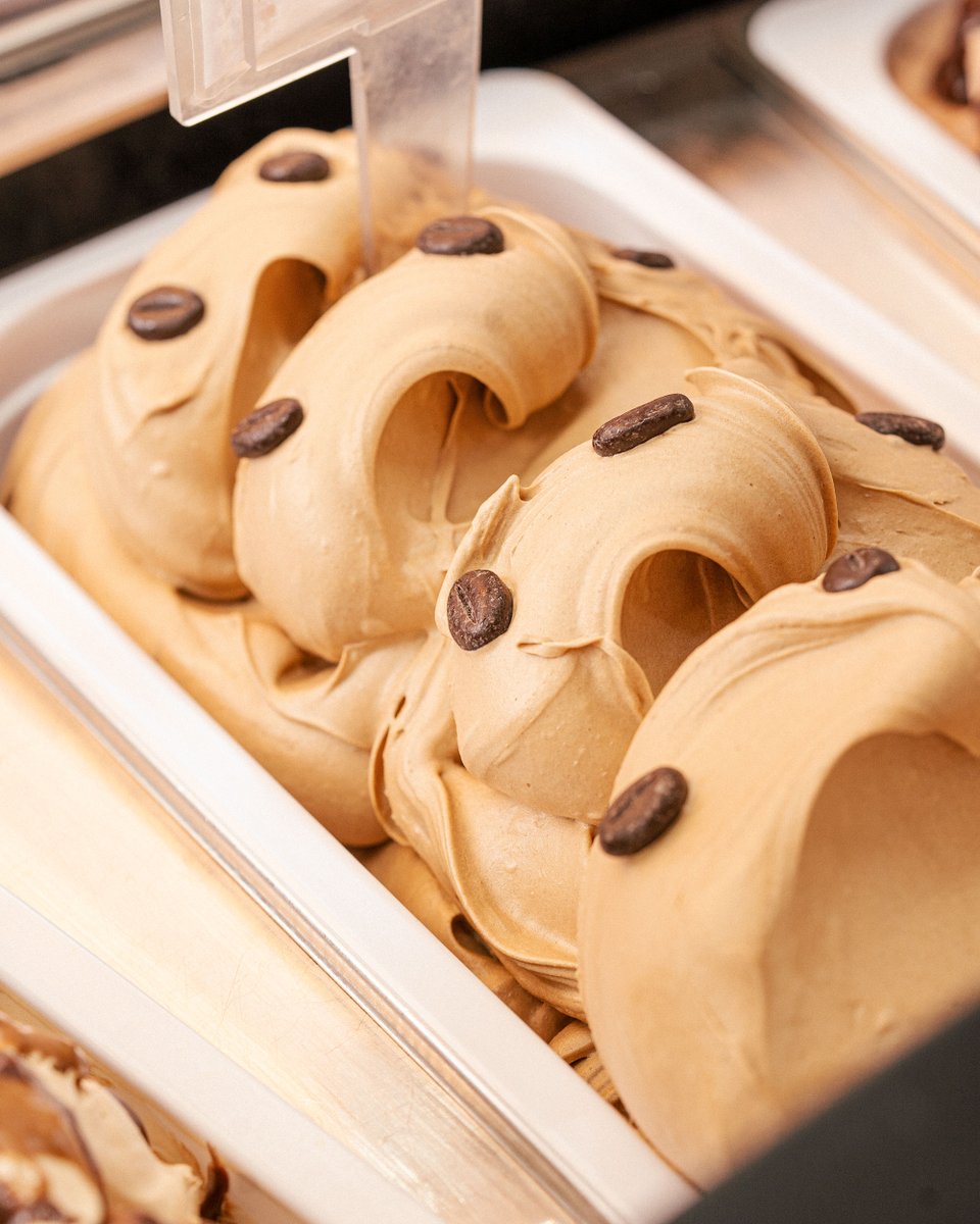 Start your day (or end it!) right with our Coffee Gelato. The bold essence of coffee meets velvety smoothness in every scoop. Pure, unadulterated bliss. 😌💖 #SprinklesGelato #Coffee #Southampton