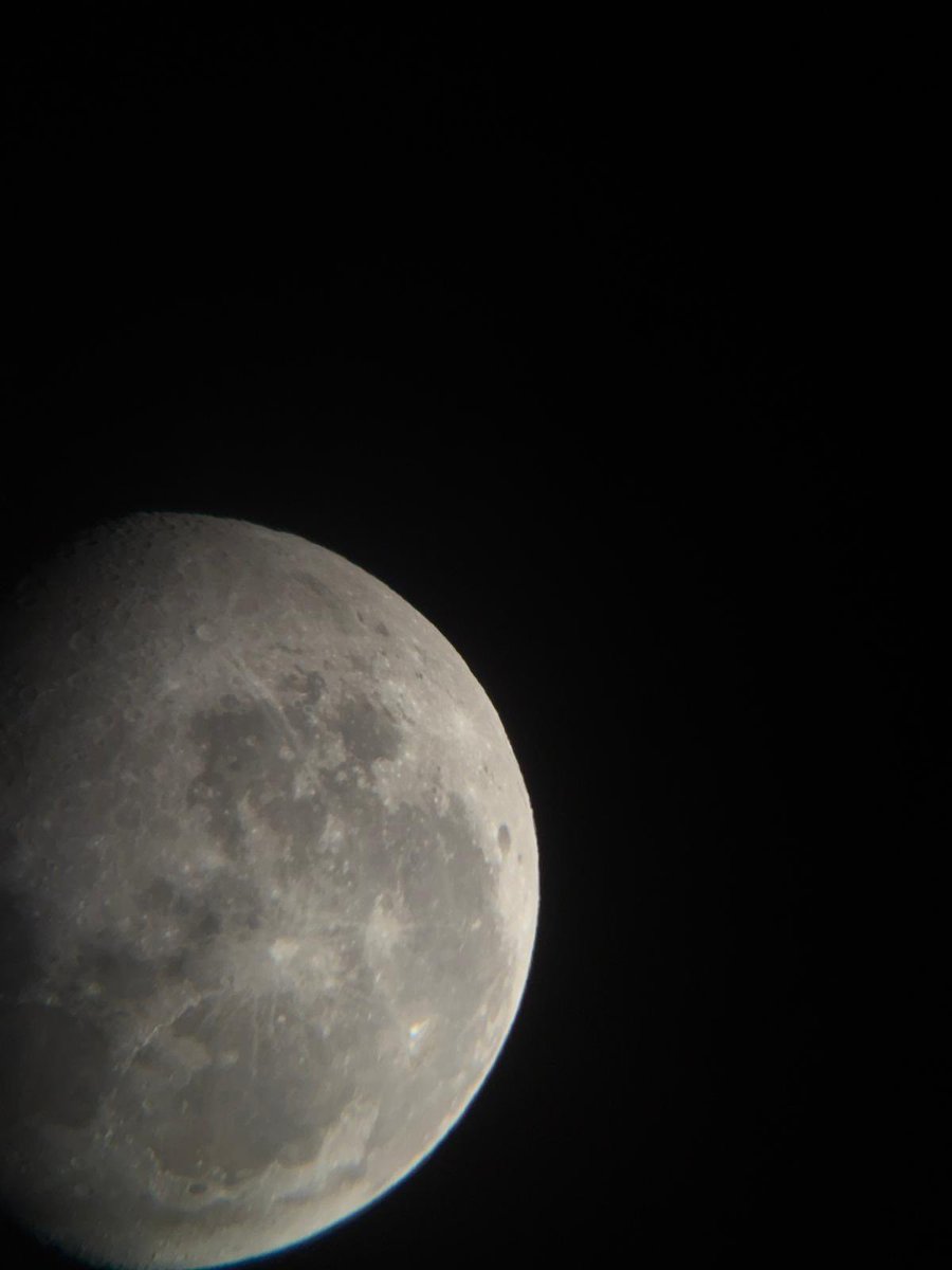 rudreaming's tweet photo. la nuit dernière au télescope 🔭🌑 https://t.co/twVs0TnmDB