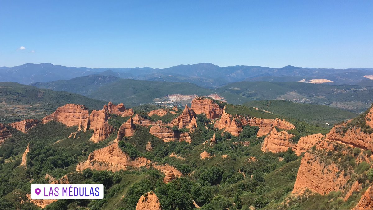 pablofueyo's tweet photo. Desolación absoluta. Las Médulas, julio 2019. https://t.co/ChlDWDUvLH