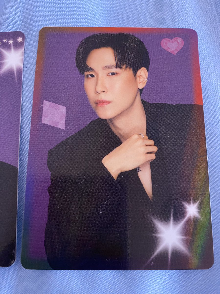 พี่จูเนียร์ ใบละ50฿ เดินทาง40฿
สอบถามได้ค้าบ 
#ตลาดนัดจูเนียร์มาร์ค 
#ตลาดนัดจูมาร์ค 
#ตลาดนัดgmm 
#ตลาดนัดgmmtv