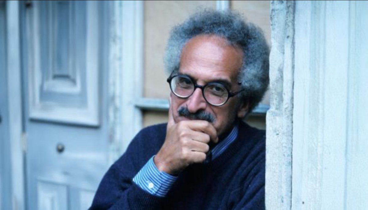 وداعاً صنع الله إبراهيم…
كنت شاهداً عنيداً على زمن القهر، وكتبت بلا مهادنة ولا تزيين. ستظلّ نصوصك تذكّرنا بأنّ الرواية موقف، وأنّ الكلمة الصادقة حين تُكتب بوعي وشرف، تبقى عصيّة على الموت..