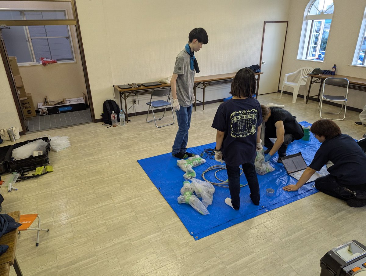 作業所で最終確認中!
作業所を貸していたただいている地元能代の皆様ありがとうございます！