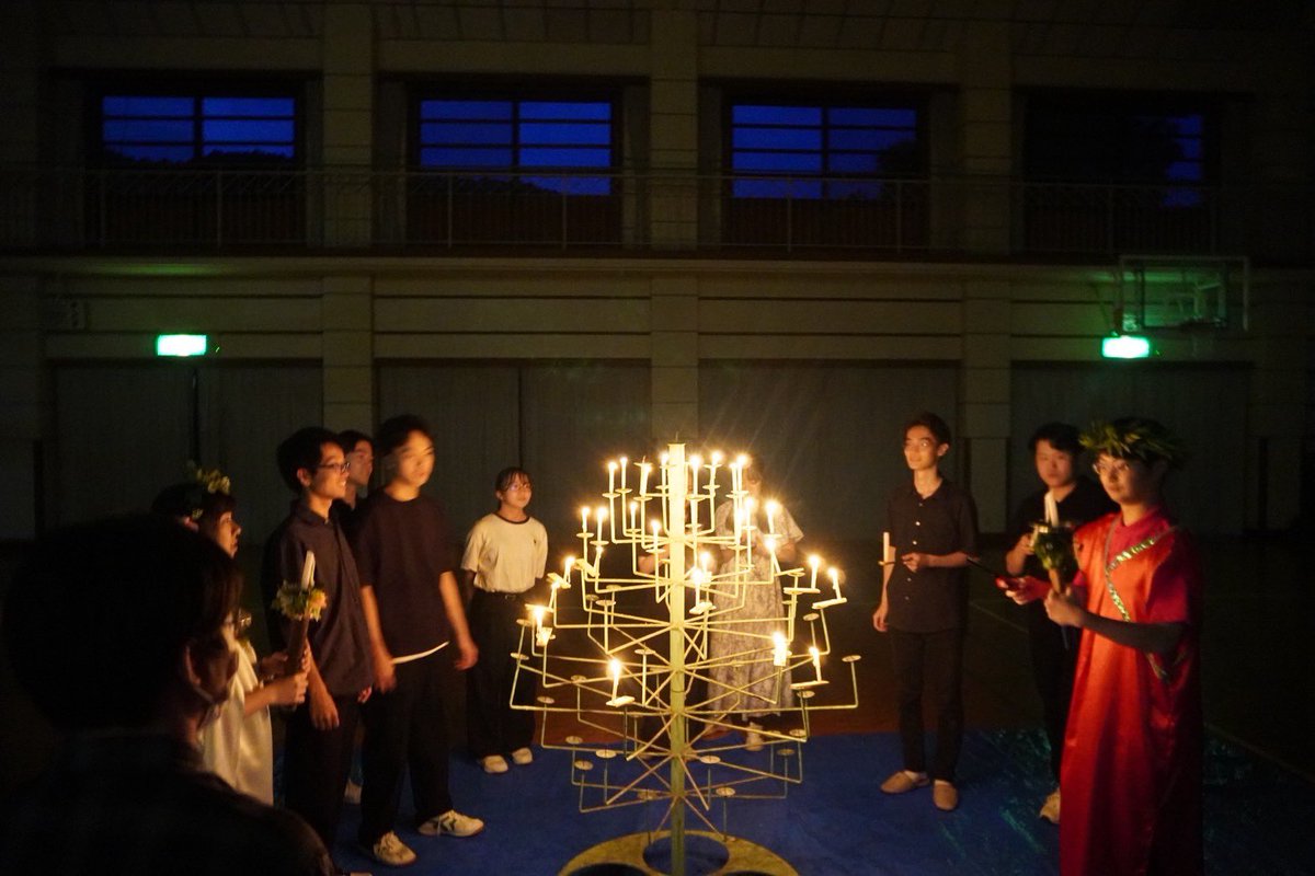 chor_triangle23's tweet image. Chor Triangle です🌻
昨日から2日間岡山県青少年教育センター閑谷学校で合宿を行いました🍑✨️
練習では遠くに届く声を目指しながらハーモニーやニュアンスを磨き、キャンドルサービスやスポーツ大会によって団結力もUP😉✌️トライアングルのアツい音楽を県大会ではお届けします！頑張るぞ〜💪🔥