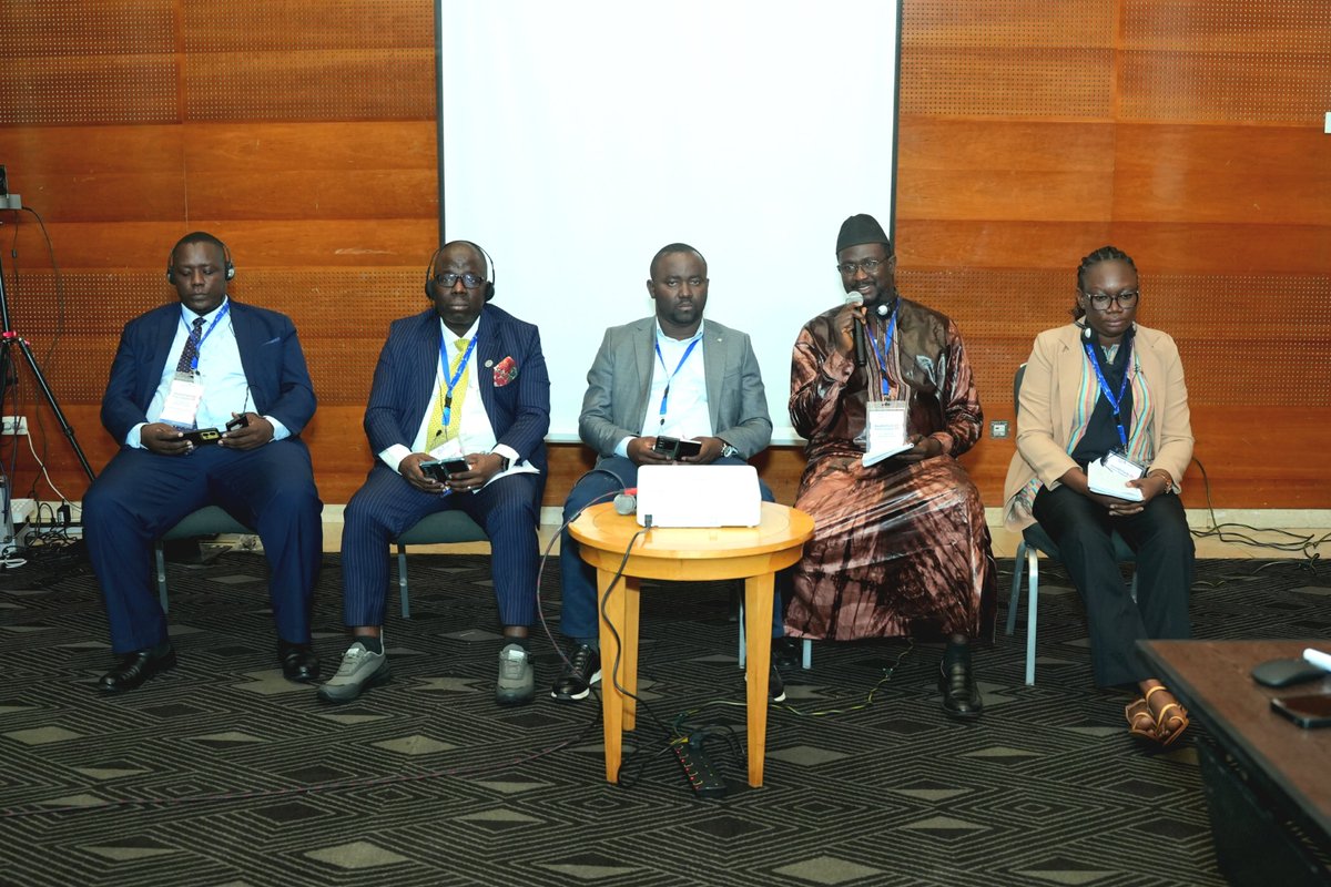 HealthTech_org's tweet image. In a world where tech evolves daily, Africa’s public health systems must keep pace. Dr. Kamil Shoretire’s call at HealthTechPolicySummit2025: build agile systems, set clear rules &amp;amp; protect health data trust.
#AfricaHealthTech #DigitalHealth #PolicyForProgress