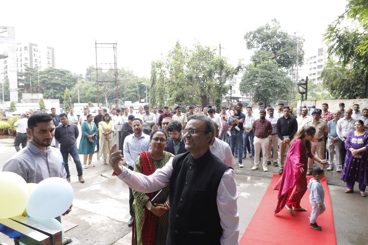 आयुक्त महोदय की उपस्थिति में आज दिनांक 13.08.2025 को प्रातः 11 बजे किया गया है।
यह पहल हमारे कार्यरत माता-पिता सहकर्मियों के लिए एक महत्वपूर्ण और सहायक कदम है।
आप सभी से अनुरोध है कि इस सुविधा का लाभ लें और जानकारी अपने विभागीय साथियों तक भी पहुँचाएँ।