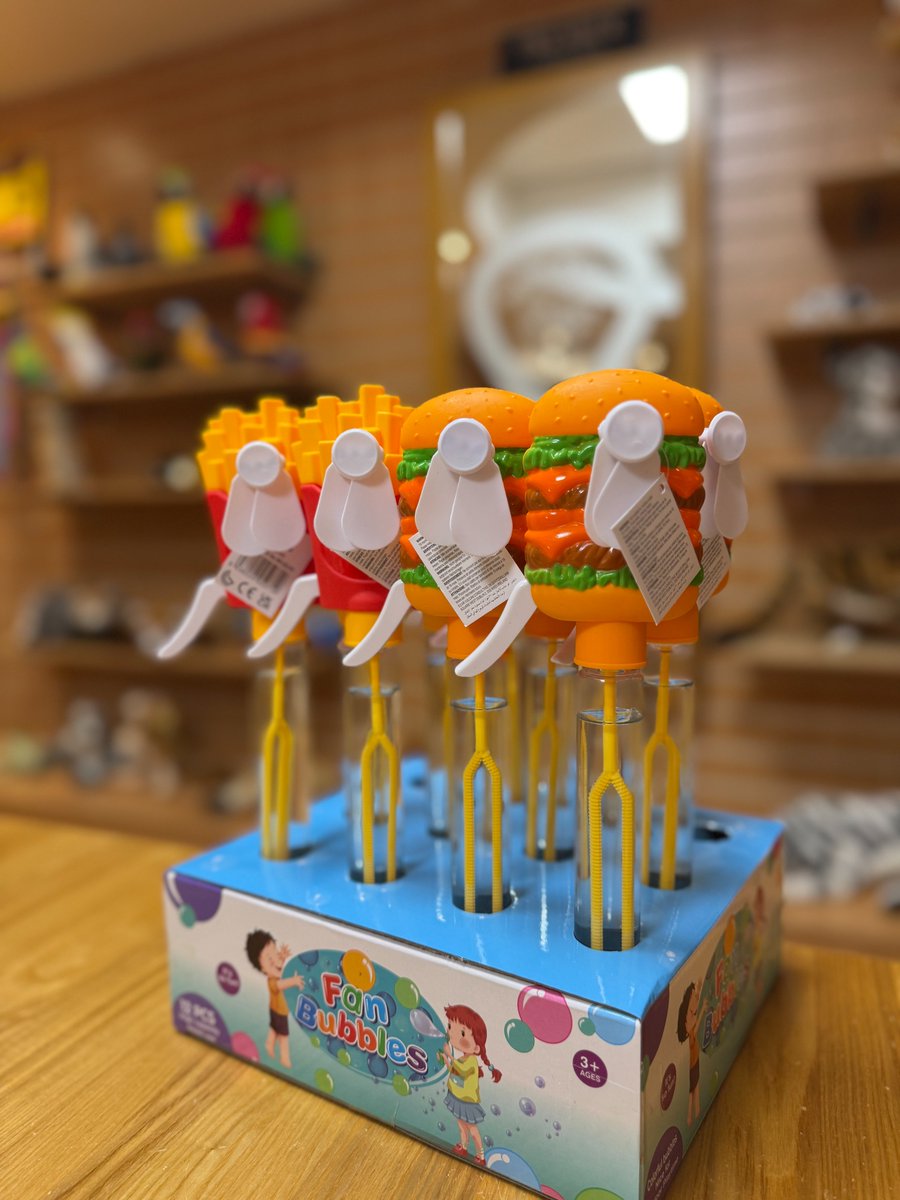 ArkToys1's tweet photo. Is your shop full of cool stock ? 😉🤩
Make sure you have got Fans and bubbles ready for this heatwave. 🫧🌞 #arktoys #arktoys2025 #summer #fan  Visit https://t.co/a0IN4Z2uku  to see more . 😎 https://t.co/jrztkc6Kcr