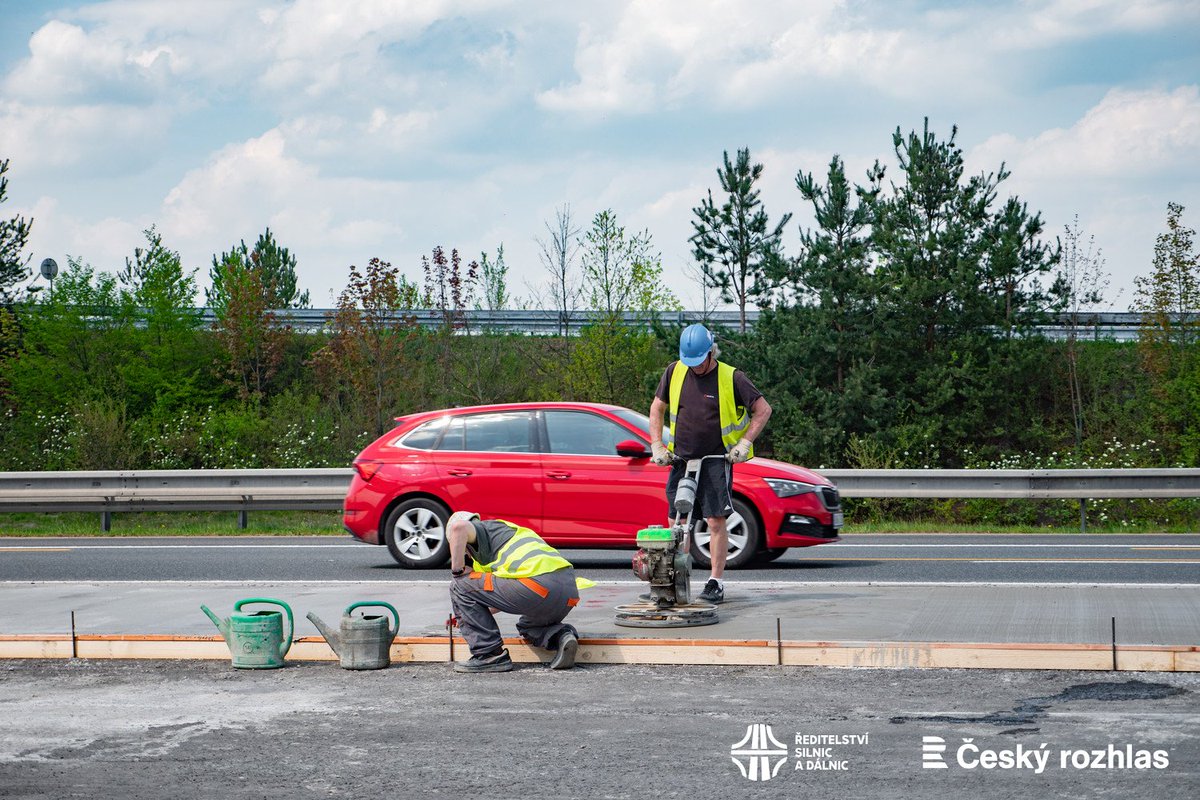 Podrobné informace o stavbách a rekonstrukcích silnic a dálnic ve vašem kraji vysílá ŘSD díky partnerství s Českým rozhlasem pravidelně každý týden i na stanici Český rozhlas Ostrava.