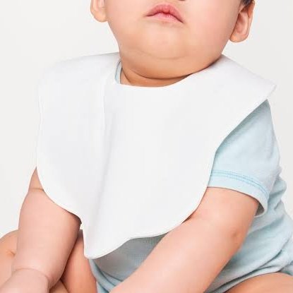 เบบี๋กินข้าวต้องใส่ผ้ากันเปื้อนน้า👶🏻