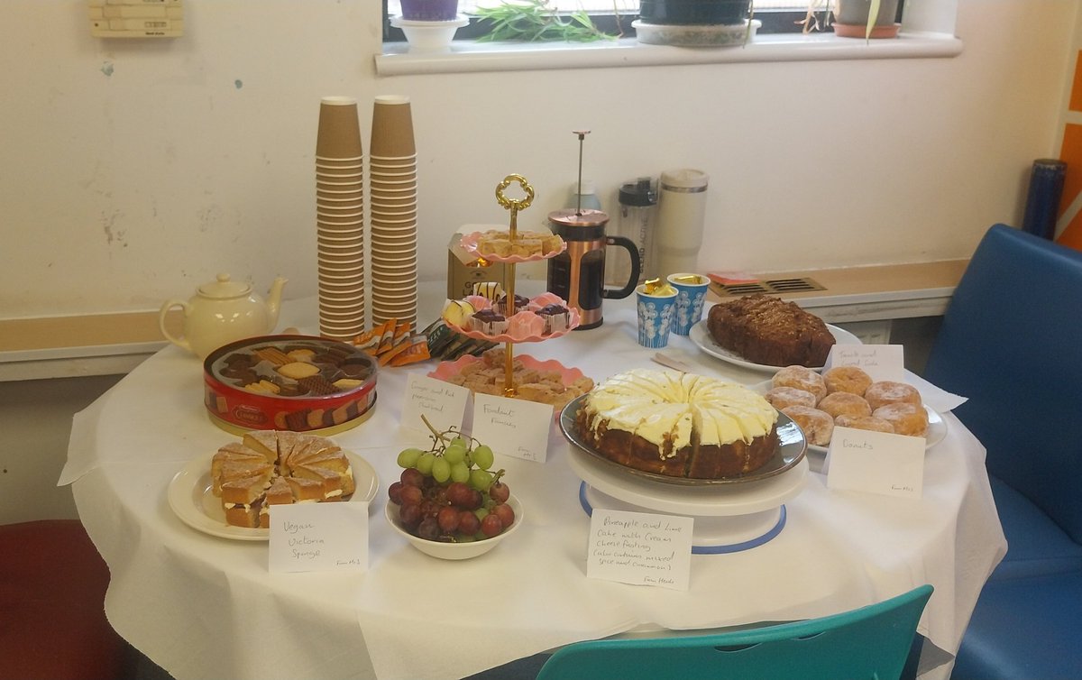 heidi_ed's tweet photo. I've been so busy I forgot to post last weeks #TeaAt3 so here it is (before this weeks)
A summery  🍍 and lime cake, grapefruit and pink peppercorn shortbread, treacle and linseed bread, donuts and a vegan victoria sponge.
#MoreThanJustCake #BuildingCultureThroughRitual @RCollEM https://t.co/RniSsTConp