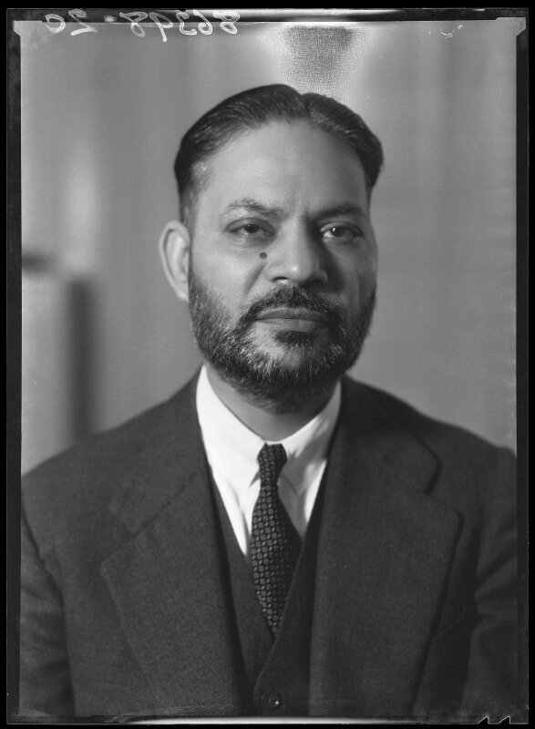 BrettPetter's tweet photo. - Muhammad Zafrullah Khan
- Air Marshal Zafar Chaudhry
- Nobel laureate Abdus Salam
- Major Gen Iftikhar Janjua

They shaped #Pakistan’s creation &amp; progress.

But is #Pakistan ready to thank these #Ahmadis?

#PakistanIndependenceDay

@Fareeha786 @theRealYLH @SadiaTheSadia 

1/ https://t.co/OP8CULIoUa