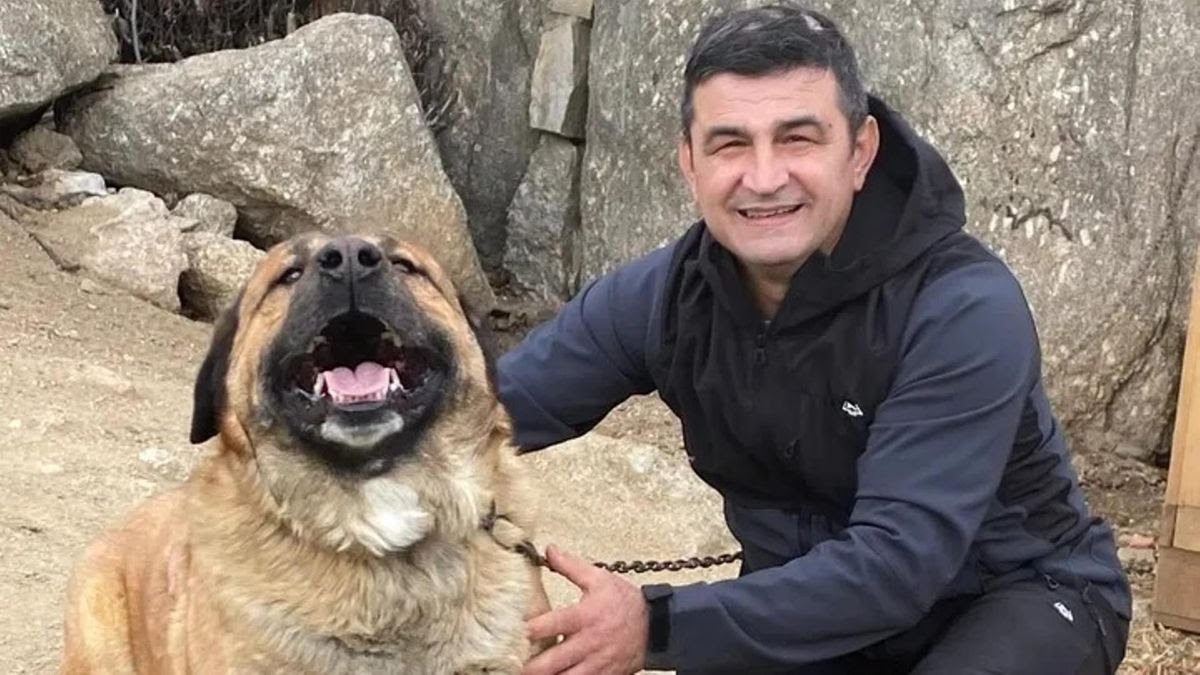 🇷🇴🤝🏻🇪🇸 Mircea Spiridon, un heroe rumano que salvo a un anciano y a decenas de caballos durante el incendio de Tres Cantos.

Dio su vida por salvar a los que no tenían la capacidad de escapar.
Honor eterno a este heroe.