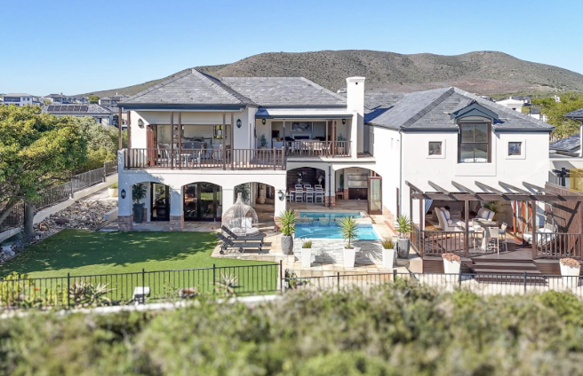 iolproperty tweet picture