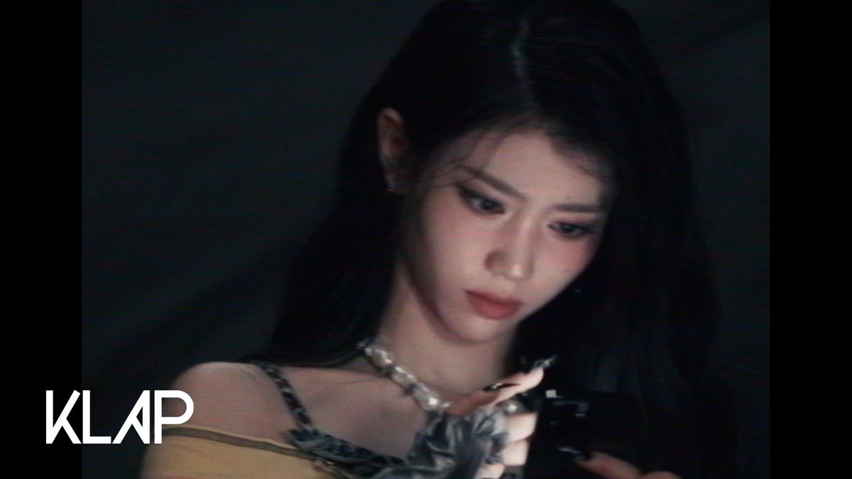 Kep1er l Character Film
XIAOTING

🔗 youtu.be/R7aIemygr1o

Kep1er The 7th Mini Album
<BUBBLE GUM>

2025.08.19 TUE 6PM (KST) 

#BUBBLE_GUM
#샤오팅 #XIAOTING
#Kep1er #케플러