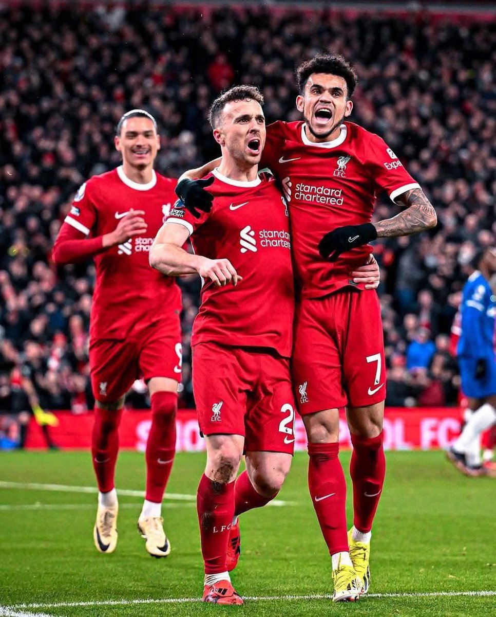 marypeterson_28's tweet photo. Some hearts stay with us forever.💔
Diogo Jota, taken too soon, always in our memories. Luis Díaz &amp; Darwin Núñez, off to new chapters, yet forever Reds. 🌹🫶
#YNWA #Liverpool #DiogoJota #LuisDiaz #DarwinNunez #RedForever #AnfieldMemories https://t.co/CGQtnacq8m