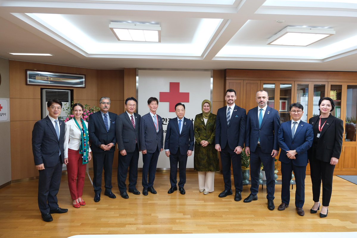 Türk Kızılay International (@redcrescent) on Twitter photo Our President, Prof. Dr. Fatma Meriç Yılmaz, paid a friendship visit to Korea.
A Strategic Partnership Protocol was signed with the <a href="/KoreanRedCross/">대한적십자사(Korean Red Cross)</a> to strengthen cooperation in the areas of health, blood services, disaster preparedness, volunteering, psychosocial support, and Our President, Prof. Dr. Fatma Meriç Yılmaz, paid a friendship visit to Korea.
A Strategic Partnership Protocol was signed with the <a href="/KoreanRedCross/">대한적십자사(Korean Red Cross)</a> to strengthen cooperation in the areas of health, blood services, disaster preparedness, volunteering, psychosocial support, and