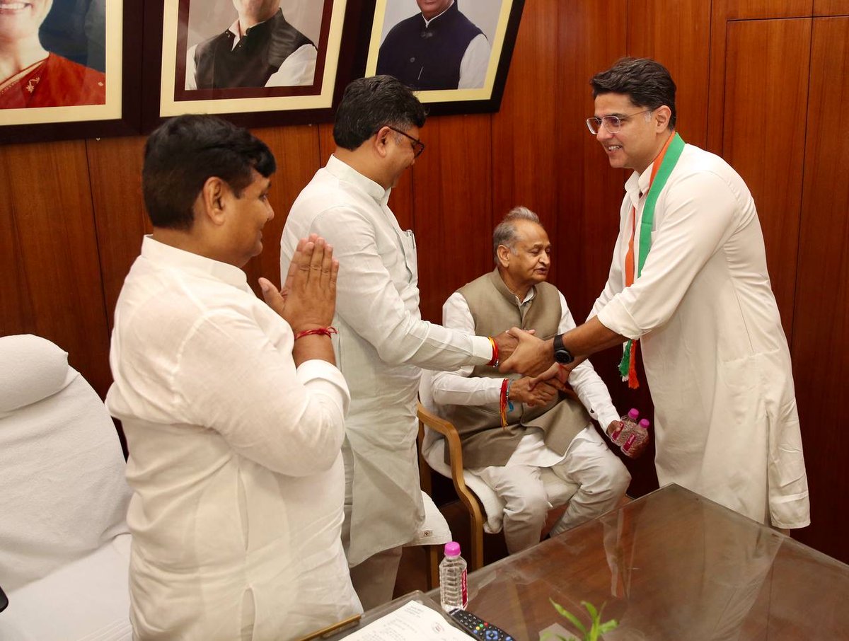 Sachin Pilot (@sachinpilot) on Twitter photo राजस्थान प्रदेश कांग्रेस मुख्यालय में प्रदेशाध्यक्ष <a href="/GovindDotasra/">Govind Singh Dotasra</a> जी, विधानसभा नेता प्रतिपक्ष <a href="/TikaRamJullyINC/">Tika Ram Jully</a> जी, पूर्व मुख्यमंत्री @AshokGehlot51 जी सहित विधायकों, पदाधिकारियों और कार्यकर्ताओं से मुलाकात की।
📍जयपुर राजस्थान प्रदेश कांग्रेस मुख्यालय में प्रदेशाध्यक्ष <a href="/GovindDotasra/">Govind Singh Dotasra</a> जी, विधानसभा नेता प्रतिपक्ष <a href="/TikaRamJullyINC/">Tika Ram Jully</a> जी, पूर्व मुख्यमंत्री @AshokGehlot51 जी सहित विधायकों, पदाधिकारियों और कार्यकर्ताओं से मुलाकात की।
📍जयपुर