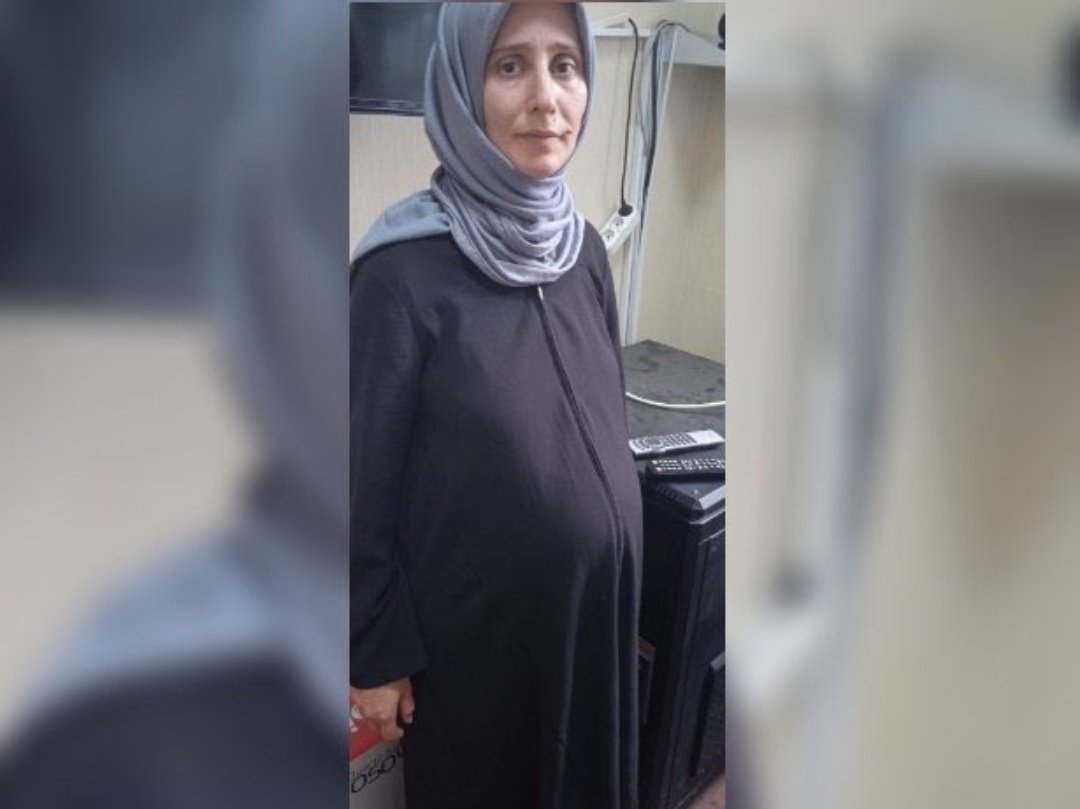 Dünyaya gelmek üzere olan bir bebek cezaevinde.
Edirne L tipi Cezaevi'nde tutulan Merve Zayım doğum yapmak üzere.

Doğmamış bir bebeğin ve doğum yapmak üzere olan bir kadının hakları ihlal ediliyor.
Merve Zayım acilen tahliye edilmelidir.

Herkesin vicdanını harekete geçirmesi