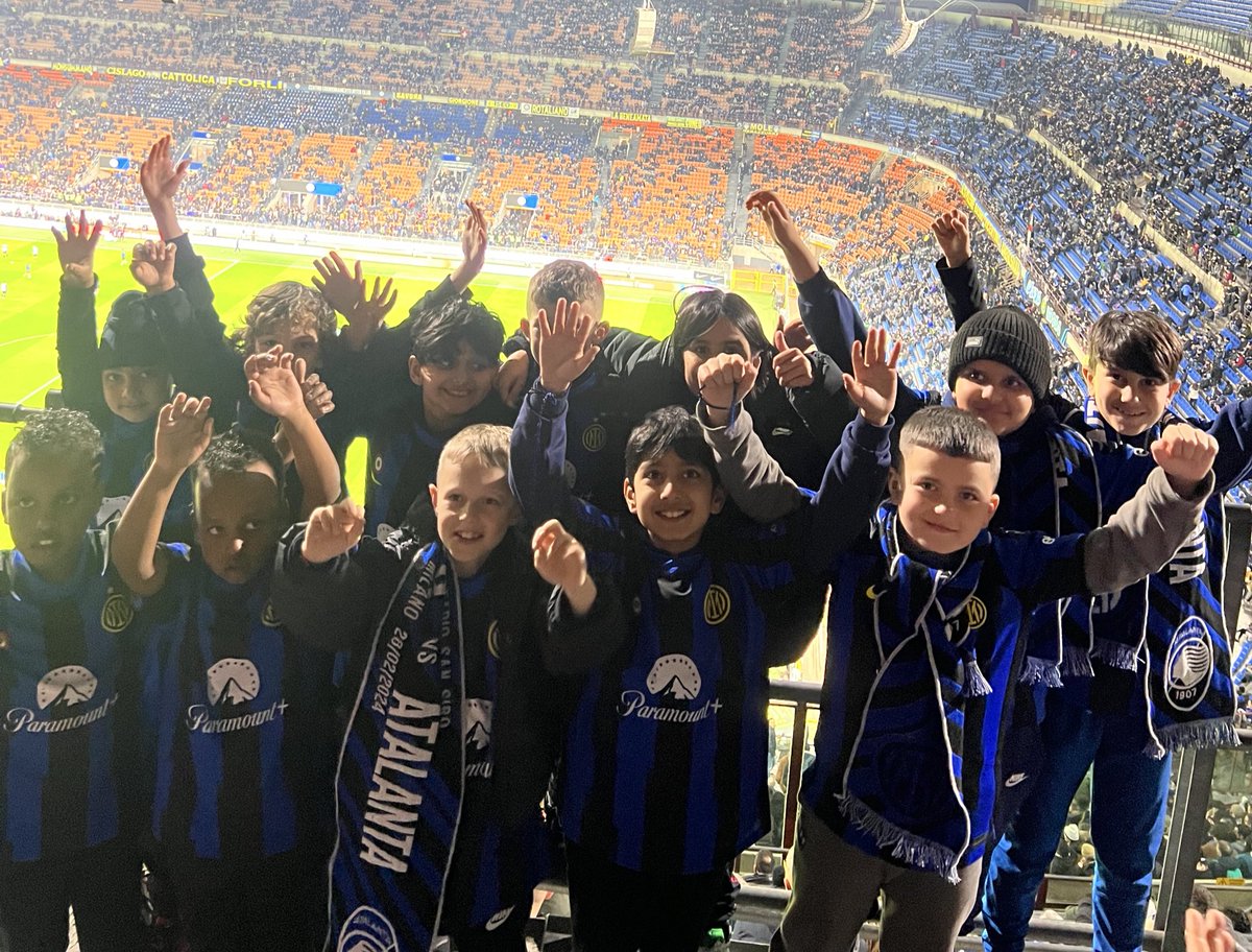 Sporttiers are off to MADRID! 🇪🇸 

Following a very successful first trip abroad last year in Milan, the Sporttiers family are off to Madrid next month for our latest tour.

Experiences that will last a lifetime. ✈️🇪🇸 #MoreThanAClub #tbwednesday