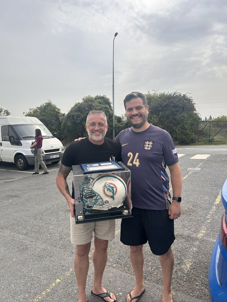JTT Cup 🏈 Best Ball (@jttcup) on Twitter photo Great to meet up with <a href="/kevden7/">Kev Dennett</a> this morning to hand over the Dan Marino helmet he won in our raffle!
This raised £850 for the <a href="/JoshuaTarrantMF/">Joshua Tarrant Trust</a> Great to meet up with <a href="/kevden7/">Kev Dennett</a> this morning to hand over the Dan Marino helmet he won in our raffle!
This raised £850 for the <a href="/JoshuaTarrantMF/">Joshua Tarrant Trust</a>