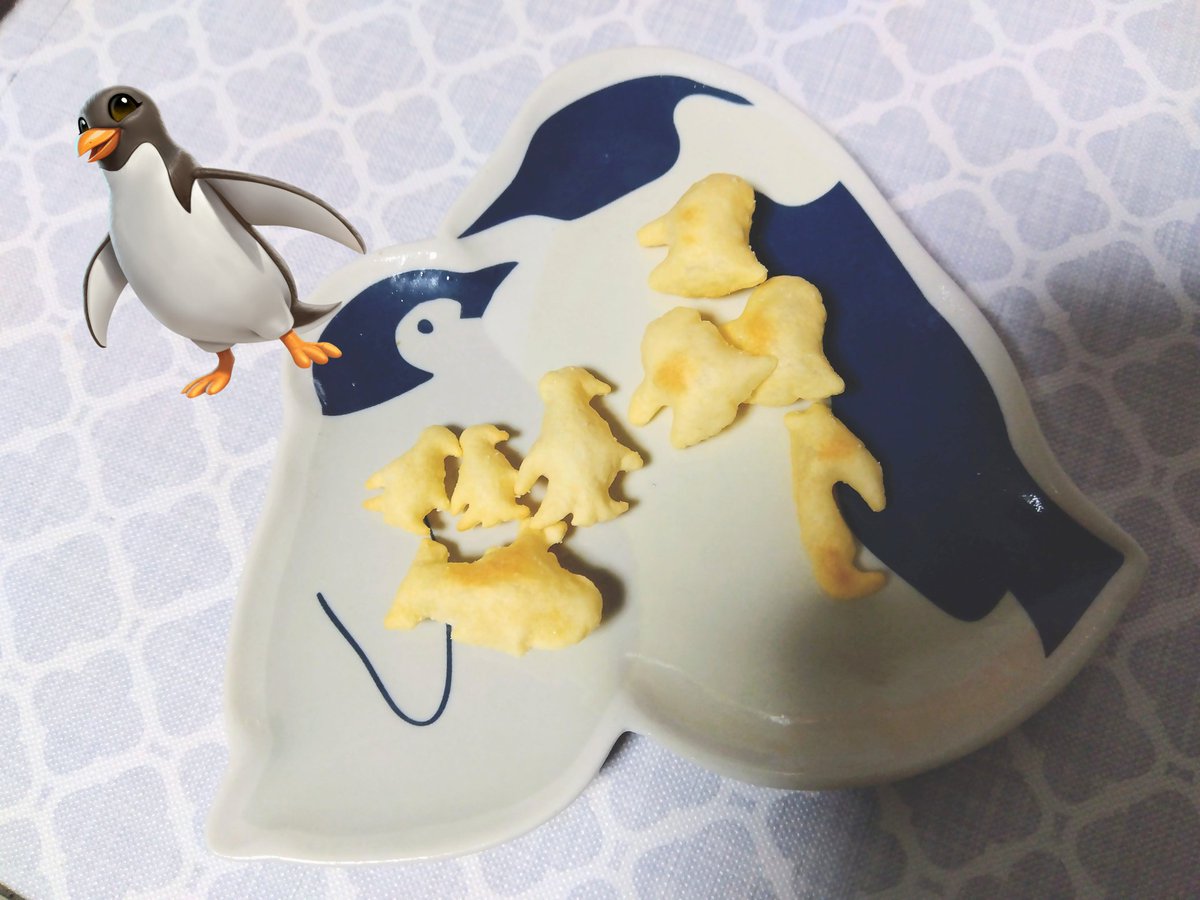 おっとっとにペンギンいた🐧
（巨ペンの体のパーツ一部足りず💦）
ミニペン可愛い😆