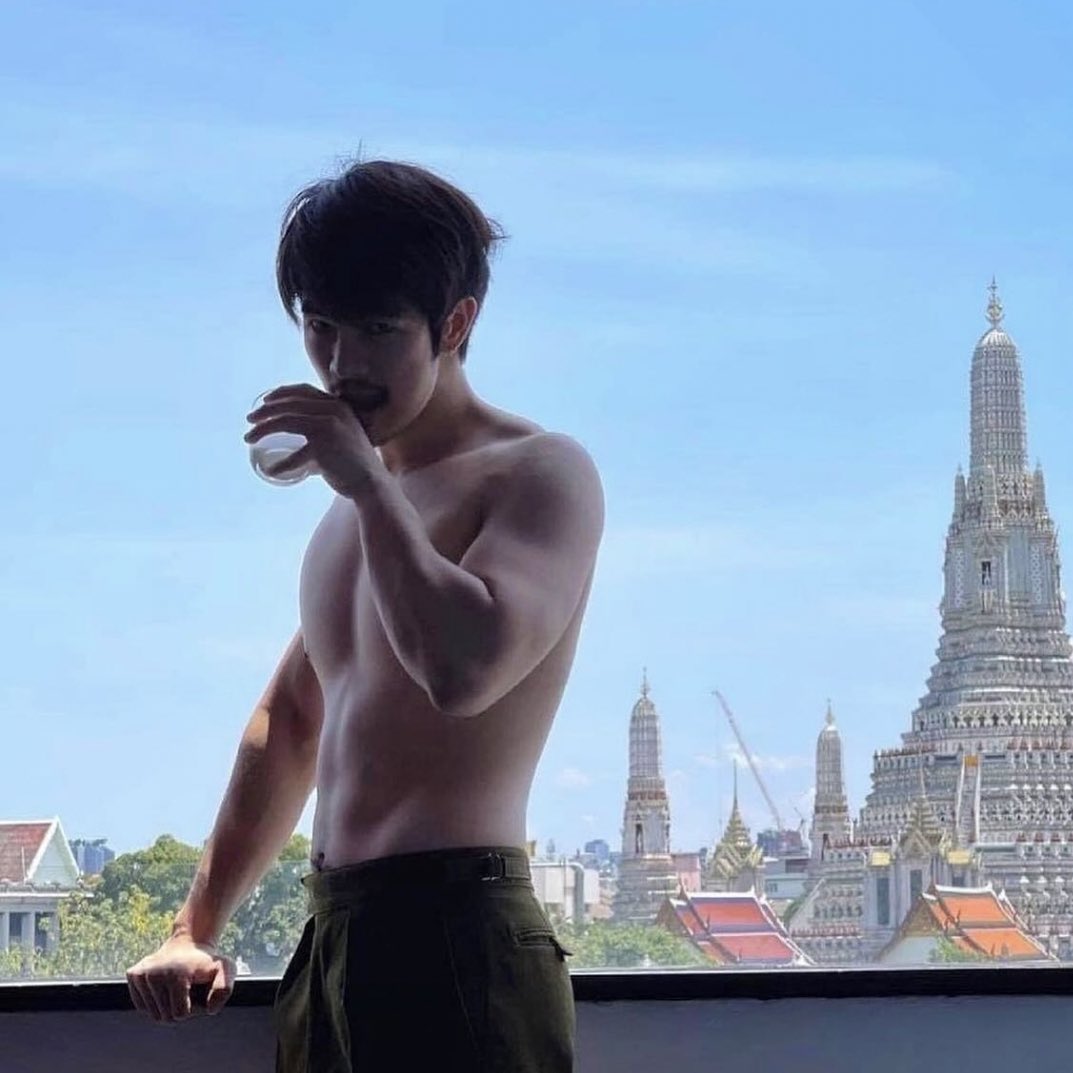 และกฏของเมะค่ายคือต้องแก่แต่หล่อ เรารักเมะเฒ่า