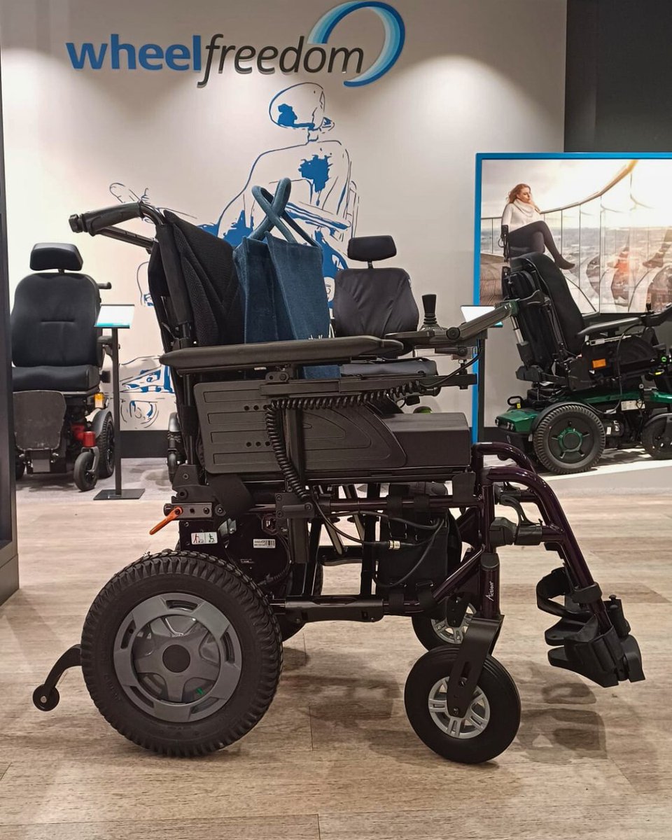 Wheelfreedom's tweet image. Just handed over an Invacare Esprit Action powerchair! 💙 This lightweight, foldable chair is perfect for those on the go. Get the best of both worlds, manual and powered drive! 

🔗 Book a showroom appointment: bit.ly/3rpzXES 

#poweredwheelchair #mobilitysolutions