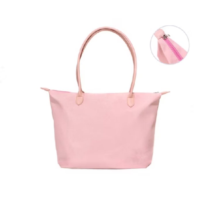 zaistdyra's tweet photo. rekomendasi tote bag 🧸🎀

#totebag #taswanita #taskuliah #ootd #ootdStyle #kuliahan #kampus #totebagwanita #belanja https://t.co/QWYle8LdNP