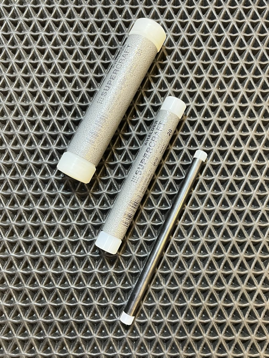 FG_HAKATA's tweet image. #ファクトリーギア
HALDER ドロップハンマー(ポンチタイプ)10mm

極細！ピンポイントで狙って叩けるドロップハンマーです。
頭径わずか10mmです！
ヘッドの素材は固くて割れにくいナイロンです👍
なかなか目立たない工具ですが、持っているとちょくちょく活躍します。

 #halder
 #工具好き