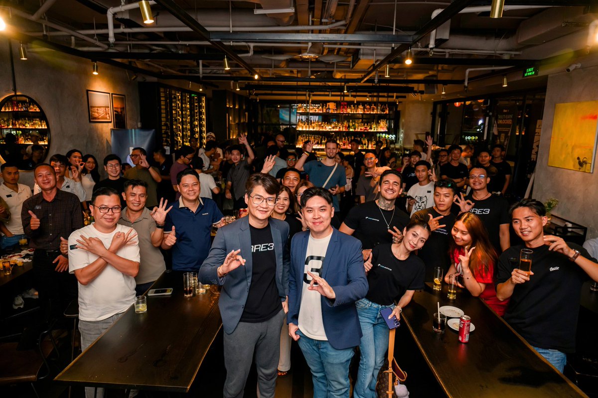 AsianguyT3's tweet photo. Met so many amazing people in this space, I just love the vibes here. Grateful for every connection made 🙌🏻

#HelloBlockchain #BRE3 #Vietnam https://t.co/IWQAaulzLX