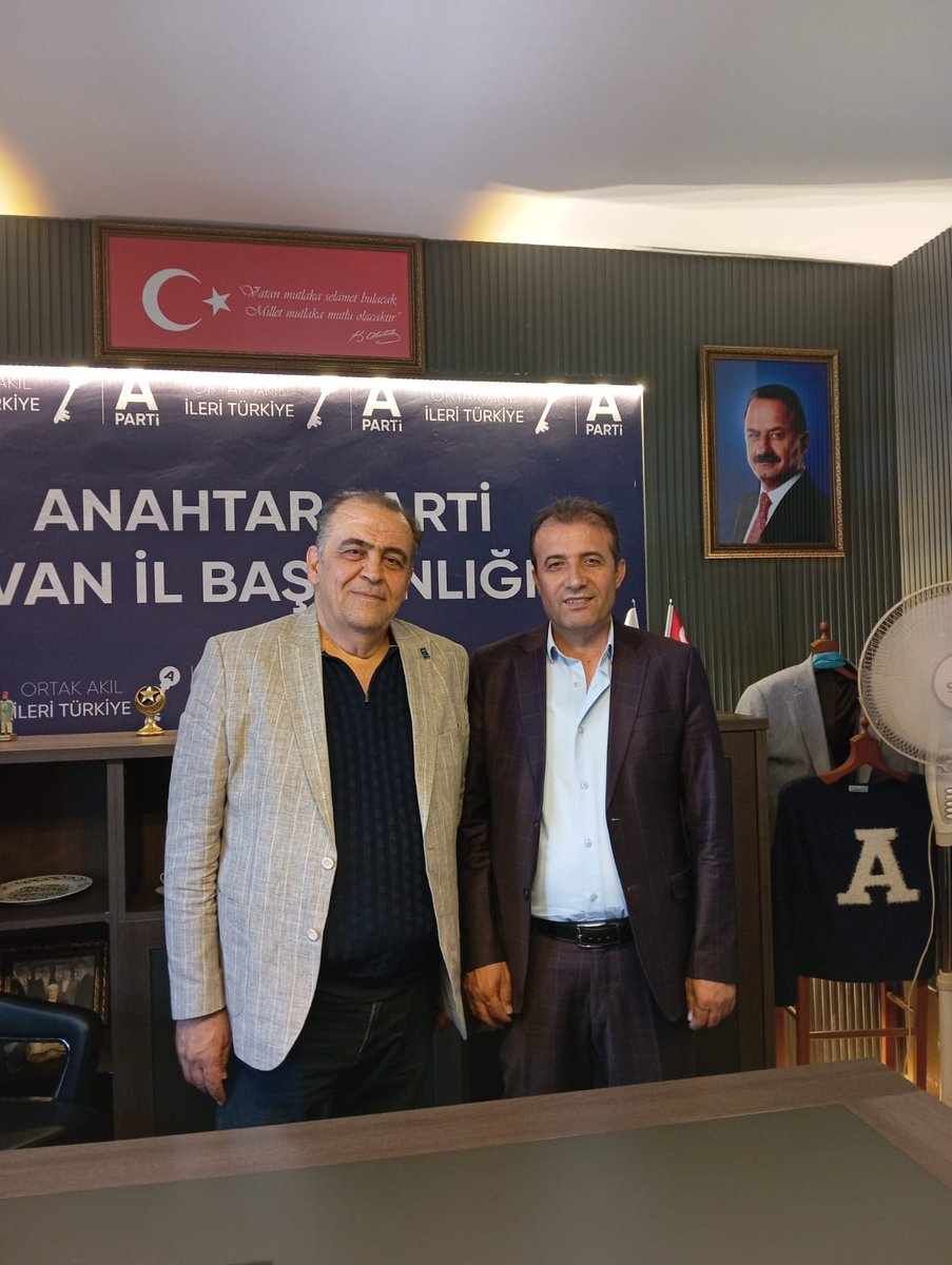 Anahtar Parti Van (@anahtarpartivan) on Twitter photo Hakkâri İl Başkanımız Sayın Metin TEKİN’in nazik ziyaretinden memnuniyet duyduk.
Kardeşlik ve dayanışma ruhu için teşekkür ederiz.
Osman TANRITANIR
Anahtar Parti Van il Başkanı
#AnahtarParti
<a href="/adnansuphanoglu/">Adnan SÜPHANOĞLU</a> <a href="/avHCYilmaz/">Hatice Ceren Yılmaz</a> <a href="/OzcanGngr/">Özcan Güngör</a> <a href="/yavuzagiraliog/">Yavuz Ağıralioğlu</a> <a href="/avukatayhanerel/">Ayhan EREL</a> Hakkâri İl Başkanımız Sayın Metin TEKİN’in nazik ziyaretinden memnuniyet duyduk.
Kardeşlik ve dayanışma ruhu için teşekkür ederiz.
Osman TANRITANIR
Anahtar Parti Van il Başkanı
#AnahtarParti
<a href="/adnansuphanoglu/">Adnan SÜPHANOĞLU</a> <a href="/avHCYilmaz/">Hatice Ceren Yılmaz</a> <a href="/OzcanGngr/">Özcan Güngör</a> <a href="/yavuzagiraliog/">Yavuz Ağıralioğlu</a> <a href="/avukatayhanerel/">Ayhan EREL</a>
