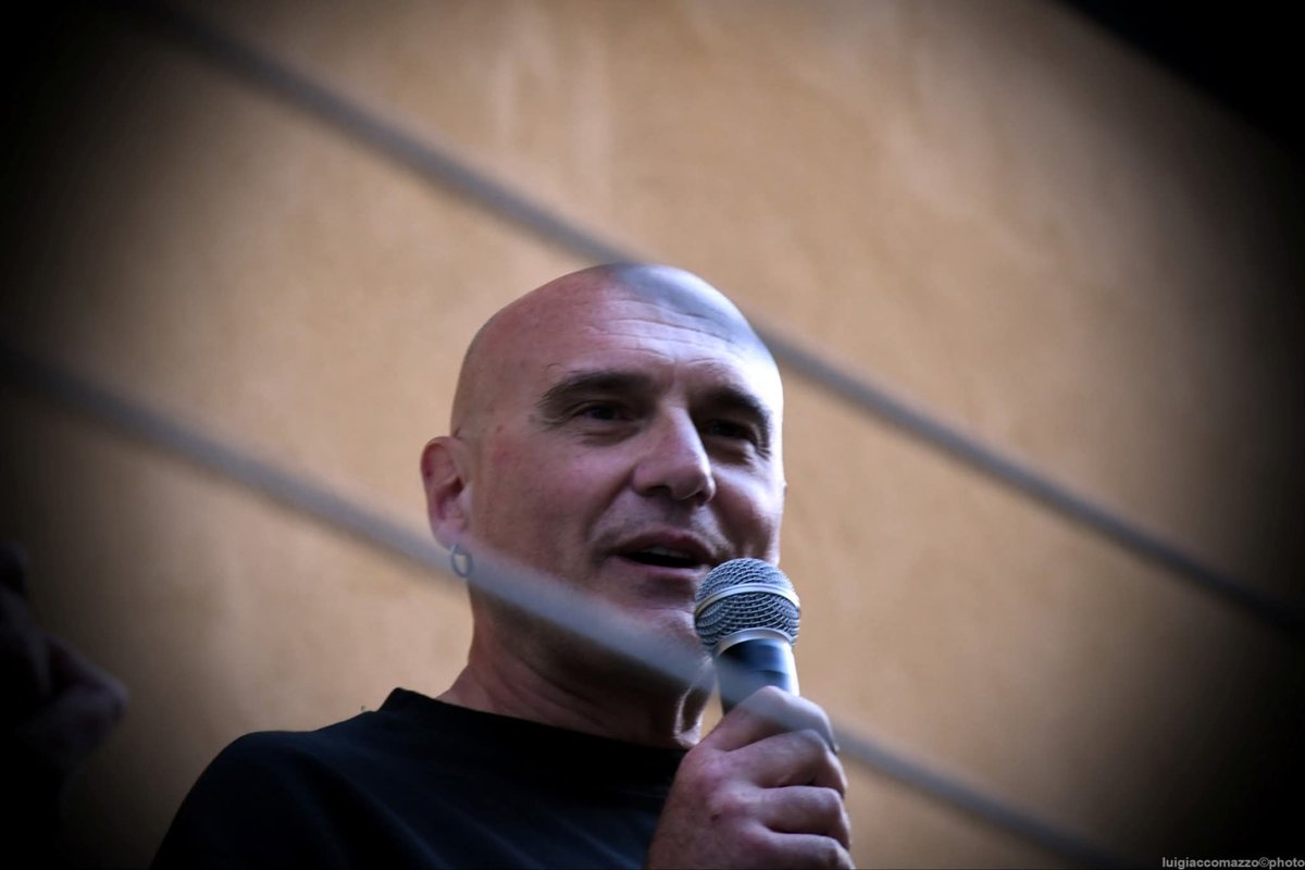 RobertoRoncaArt's tweet image. HUMAN RIGHTS? BARD
#aiapi #aiapunesco #robertoronca #creactivity #bard #valledaosta #arte #art #artecontemporanea #contemporaryart