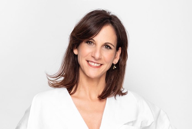 💞’La vida extraordinaria’ de <a href="/MarianoTenconi/">Mariano Tenconi Blanco</a>  
<a href="/malenaalterio/">malena alterio</a> y <a href="/_CarmenRuiz/">Carmen Ruiz Actriz</a>  encarnan a dos amigas con unas vidas ordinarias. La amistad y la literatura irrumpen extraordinariamente. 
📆26 marz-19 abr
🟢Sala Verde
➡️c.madrid/2me5e

#MadridesCultura