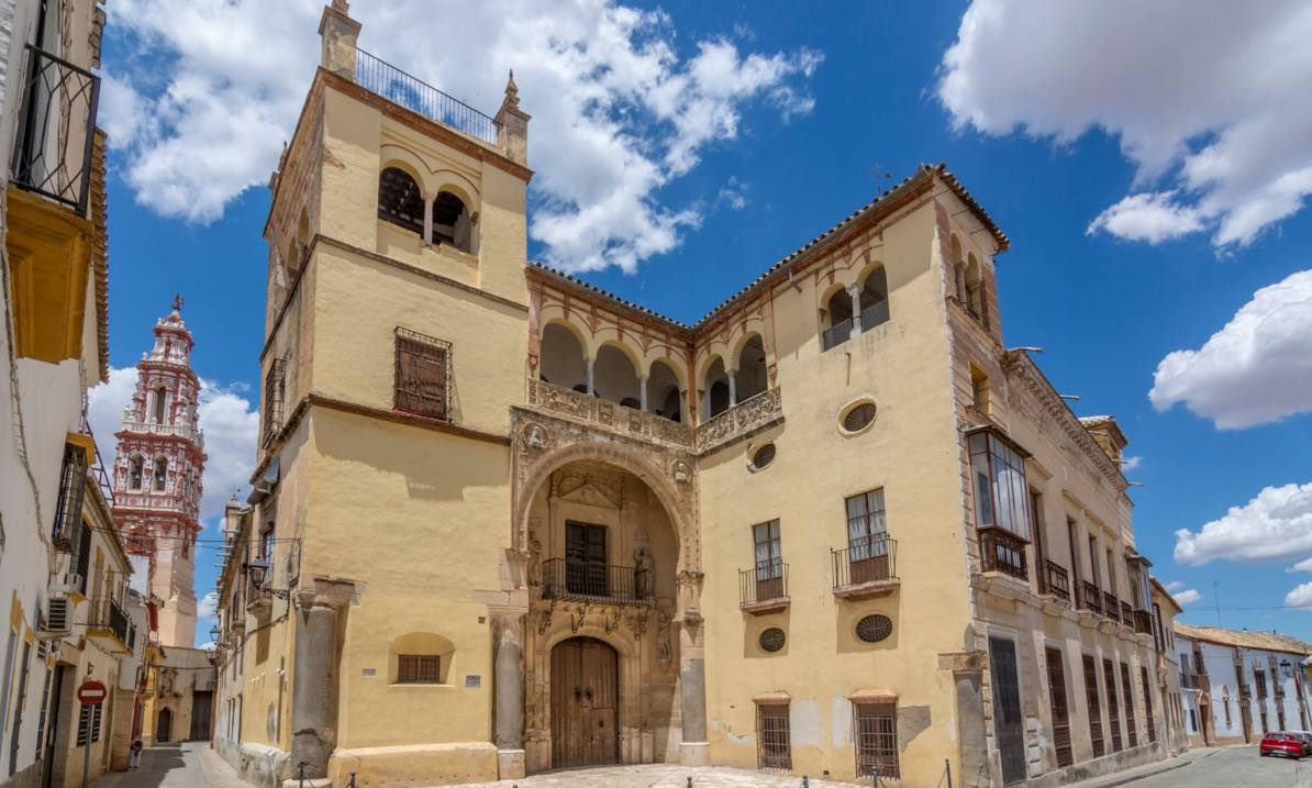 ECIJA EN CRISIS DE CREDIBILIDAD (IX)
La bronca y las acusaciones mutuas no son ejemplo de nada. Es propio de camorristas y troles no demócratas para reventar la acción pública y/o contaminar al ciudadano. La degradación política ha tocado suelo. Écija a 40ºC