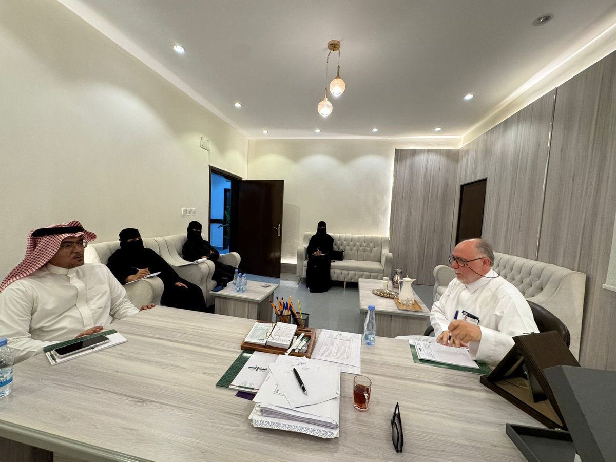 #لقاء | 

ضمن مشروع «دراسة واقع المنظمات غير الربحية في خدمة ضيوف الرحمن»  بالشراكة مع مؤسسة نسك, قام فريق من مؤسسة الملك خالد بعقد لقاء تقييم مؤسسي للجمعية تم فيه التعرف على واقع الجمعية واحتياجاتها من التطوير في المجالات المؤسسية والبحث في أفضل سبل تمكينها وبناء قدراتها.