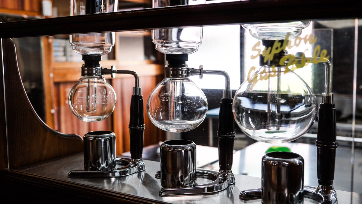 とある喫茶店。
  📸    X-T5
 レンズ   XF18-55mm F2.8-4 R LM OIS
 #カメラ #カメラ初心者 
 #カメラ好きな人と繋がりたい 
 #東京カメラ部
 #fujifilm  #fujifilmxseries 
 #キリトリセカイ  #ファインダー越しの私の世界